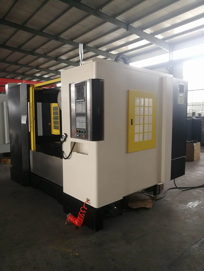 China Linear Guideway Vertical Machining Center Vmc850 with Fanuc GSK